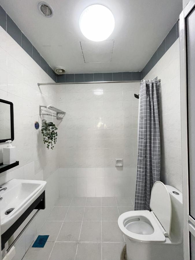 1 Bedroom Apartment, Melaka Cbd Town Center- Hosted By Private Locals Resident, Balcony With City Skyline View Or Seaview, Opposite Malls, Tv Box, 5 Minutes To Jonker Street, Malacca Exterior foto